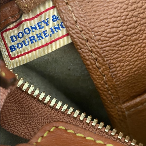 Dooney & Bourke Vintage beige and brown pebbled leather cross body bag preowned - Picture 6 of 8